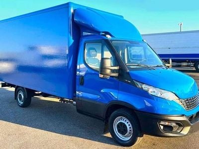 Gebraucht Iveco Daily 179 PS (131 kW) 2021 Blau Van