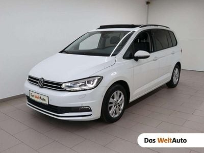 Weiss metallicperleffekt Gebraucht 2022 VW Touran Comfortline Van / Kleinbus | € 31.900 (Teuer)