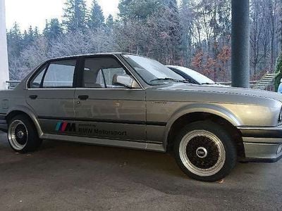 Gebraucht BMW 325 170 PS (125 kW) 1989 Grau Limousine