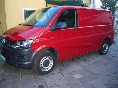 Gebraucht VW T6 88 PS (64 kW) 2018 Rot Van