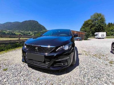 Schwarz Gebraucht 2018 Peugeot 308 SW GT Kombi | € 12.800