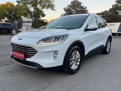 Gebraucht Ford Kuga Titanium 120 PS (88 kW) 2022 Weiß SUV