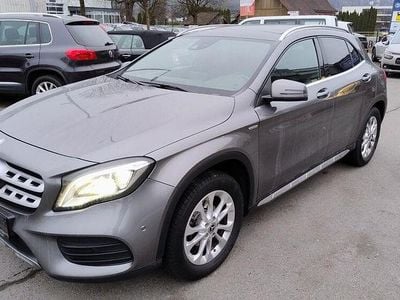 Grau Gebraucht 2018 Mercedes GLA220 SUV | € 23.900 (Fairer Preis)