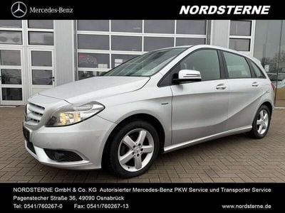 Silber Gebraucht 2011 Mercedes B180 Style Van / Kleinbus | € 8.888
