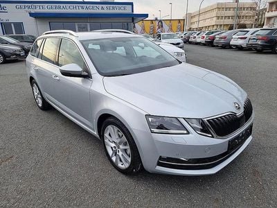Grau Gebraucht 2019 Skoda Octavia Style Kombi | € 18.990 (Teuer)
