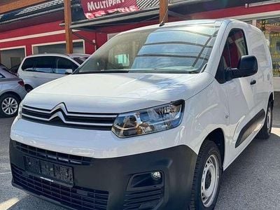 Weiß Gebraucht 2021 Citroën Berlingo Comfort Van / Kleinbus | € 12.990 (Guter Preis)
