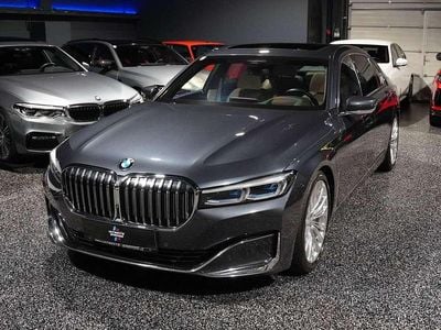 Grau Gebraucht 2019 BMW 745 M Sport Limousine | € 43.999