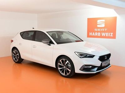 Weiss normal Gebraucht 2025 Seat Leon FR Coupé | € 29.490