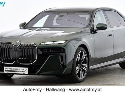 Grün Gebraucht 2025 BMW 740 Efficient Dynamics Limousine | € 141.890