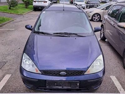 Blau Gebraucht 2004 Ford Focus Ambiente Kombi | € 800
