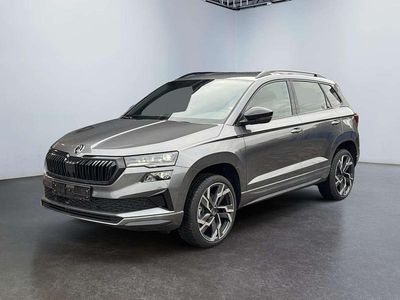 Silber Neu 2025 Skoda Karoq SportLine SUV | € 42.209 (Etwas zu teuer)