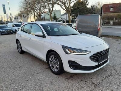 Weiß Gebraucht 2022 Ford Focus Style Limousine | € 17.990 (Guter Preis)