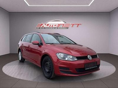 Gebraucht VW Golf VII Trendline 110 PS (80 kW) 2016 Rot Kombi