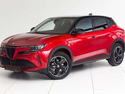 Rot Gebraucht 2025 Alfa Romeo Junior Edizione Speciale SUV | € 32.900 (Fairer Preis)