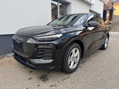 Schwarz metallic Gebraucht 2025 Audi Q6 e-tron Performance SUV | € 78.990 (Teuer)