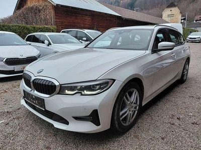 Weiß Gebraucht 2020 BMW 320 Advantage Kombi | € 19.490 (Guter Preis)