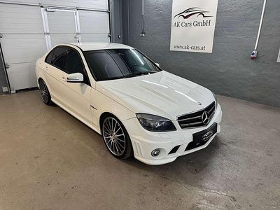 Weiß Gebraucht 2010 Mercedes C63 AMG AMG Limousine | € 39.990
