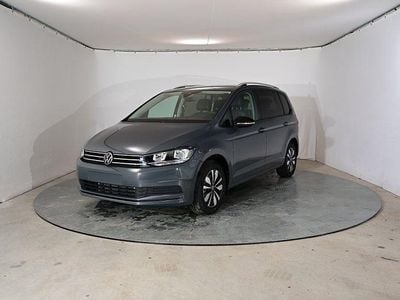 Grau Gebraucht 2025 VW Touran Goal Van / Kleinbus | € 42.159