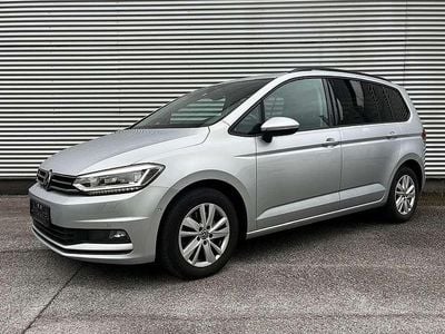 Silber Gebraucht 2022 VW Touran Comfortline Van / Kleinbus | € 25.990 (Fairer Preis)