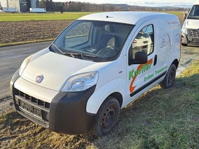Gebraucht Fiat Fiorino Basis 73 PS (53 kW) 2015 Weiß Van / Kleinbus