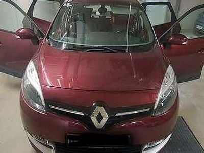 Rot Gebraucht 2013 Renault Scénic Van / Kleinbus | € 4.900 (Fairer Preis)