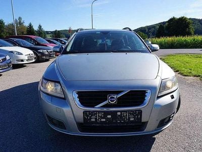 Grau Gebraucht 2007 Volvo V50 Momentum Kombi | € 790
