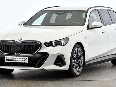 Weiß Gebraucht 2024 BMW 530e Efficient Dynamics Kombi | € 62.891