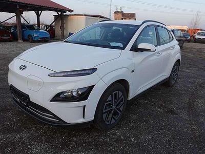 Gebraucht Hyundai Kona 100 kW (136 PS) 2022 Weiß SUV
