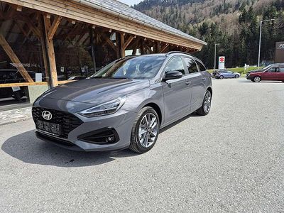 gebraucht Hyundai i30 Kombi 10 TGDI Go! Plus