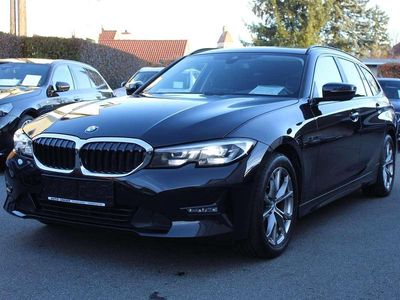 Schwarz Gebraucht 2020 BMW 320 Advantage Kombi | € 19.900 (Fairer Preis)