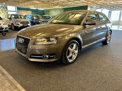 Gebraucht Audi A3 Attraction 105 PS (77 kW) 2011 Grau Kleinwagen