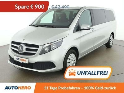 Blau Gebraucht 2020 Mercedes V220 Van / Kleinbus | € 41.590