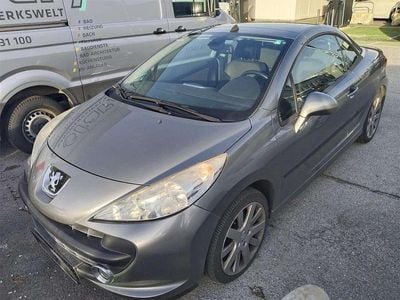 Grau Gebraucht 2008 Peugeot 207 CC Active Cabrio | € 3.990 (Fairer Preis)