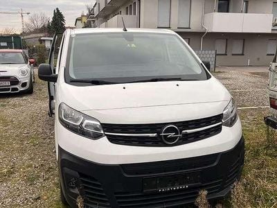 Gebraucht Opel Vivaro-e Combi Enjoy 56 kW (77 PS) 2022 Weiß Van