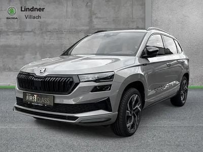 Mittelgrau normal Neu 2025 Skoda Karoq SportLine SUV | € 45.490 (Fairer Preis)