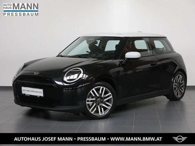 Gebraucht Mini Cooper Classic 135 kW (184 PS) 2025 Midnight schwarz Kleinwagen