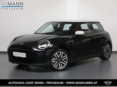 Midnight schwarz Gebraucht 2025 Mini Cooper Kleinwagen | € 31.890 (Teuer)