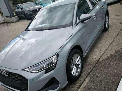 Grau Gebraucht 2024 Audi A3 S-Line Limousine | € 33.500 (Teuer)