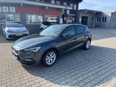 Neu Seat Leon Style 116 PS (85 kW) 2025 Grau Limousine