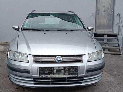 Grau Gebraucht 2006 Fiat Stilo Active Kombi | € 599