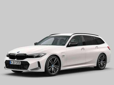Gebraucht BMW 320e M Sport 204 PS (150 kW) 2022 Weiß Kombi