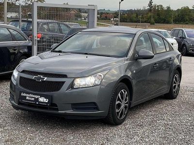 Grau Gebraucht 2010 Chevrolet Cruze Limousine | € 2.990