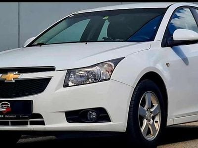 Weiß Gebraucht 2011 Chevrolet Cruze LS Limousine | € 2.990