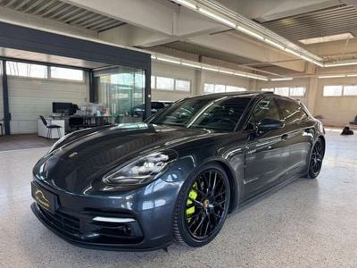 Porsche Panamera 4