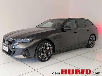 Grau Gebraucht 2025 BMW 550e Efficient Dynamics Kombi | € 89.990