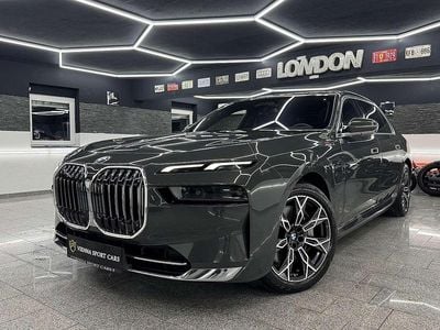 Grau Gebraucht 2023 BMW 750 Sport Line Limousine | € 84.990