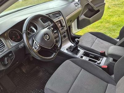 Weiß Gebraucht 2014 VW Golf VII Kombi | € 5.500 (Fairer Preis)