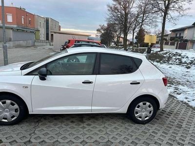Weiß Gebraucht 2017 Seat Ibiza ST Reference Kombi | € 6.500