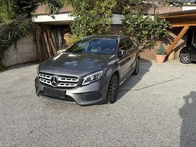 Grau Gebraucht 2018 Mercedes GLA200 SUV | € 27.000 (Etwas zu teuer)