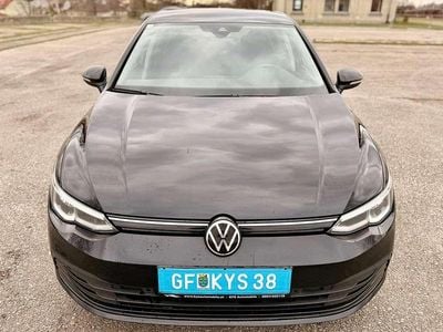 Schwarz Gebraucht 2023 VW Golf Business Limousine | € 22.390 (Etwas zu teuer)